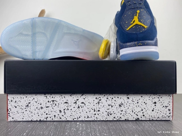 1st Kicks (PE) Michigan 4 Air Retro Jordan AJ4-1036660 0725